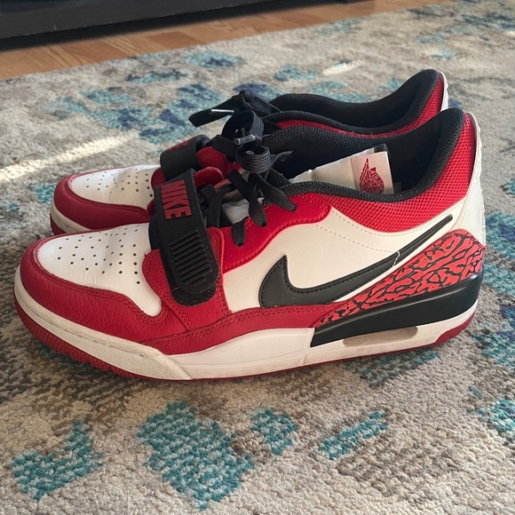 Nike Air Jordan Legacy 312 Low - White/Black-Gym Red (Size 9 Mens) - Picture 3 of 12